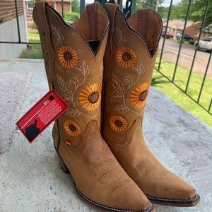 NWT Sunflower Cowboy Boots